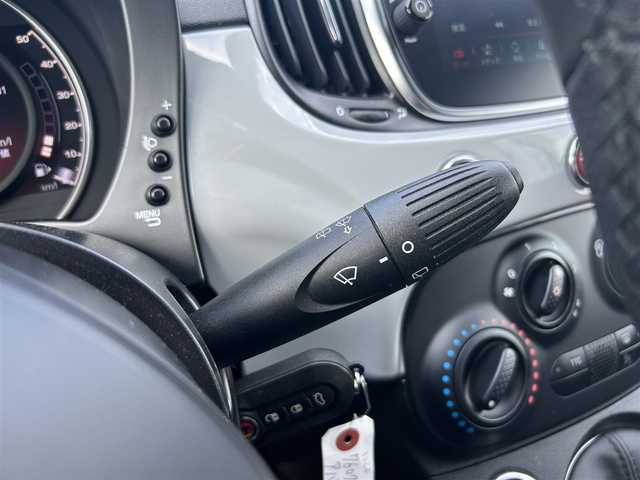 アバルト ５９５ 栃木県 2021(令3)年 1.5万km Gligio Campovolo 左ハンドル/Ｂｌｕｅｔｏｏｔｈ接続/ディスプレイオーディオ/スポーツシート/パワーウィンドウ/５速ＭＴ/ＡＢＳ/横滑り防止装置/純正１６インチＡＷ/ダブル／サイドエアバッグ