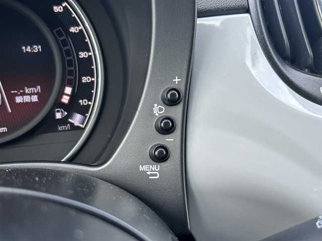 アバルト ５９５ 栃木県 2021(令3)年 1.5万km Gligio Campovolo 左ハンドル/Ｂｌｕｅｔｏｏｔｈ接続/ディスプレイオーディオ/スポーツシート/パワーウィンドウ/５速ＭＴ/ＡＢＳ/横滑り防止装置/純正１６インチＡＷ/ダブル／サイドエアバッグ