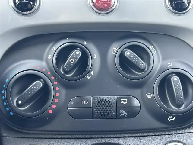 アバルト ５９５ 栃木県 2021(令3)年 1.5万km Gligio Campovolo 左ハンドル/Ｂｌｕｅｔｏｏｔｈ接続/ディスプレイオーディオ/スポーツシート/パワーウィンドウ/５速ＭＴ/ＡＢＳ/横滑り防止装置/純正１６インチＡＷ/ダブル／サイドエアバッグ