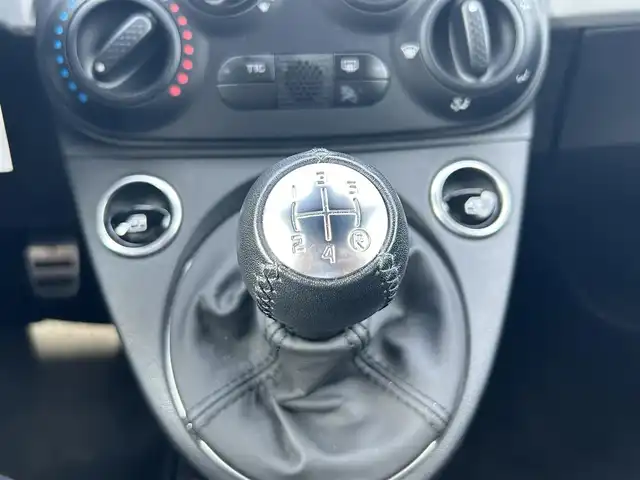 アバルト ５９５ 栃木県 2021(令3)年 1.5万km Gligio Campovolo 左ハンドル/Ｂｌｕｅｔｏｏｔｈ接続/ディスプレイオーディオ/スポーツシート/パワーウィンドウ/５速ＭＴ/ＡＢＳ/横滑り防止装置/純正１６インチＡＷ/ダブル／サイドエアバッグ