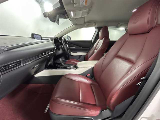 マツダ ＣＸ－３０ 佐賀県 2020(令2)年 8.7万km スノーフレイクホワイトパールマイカ 純正１０．２５インチナビ/（フルセグTV/CD/DVD/Bluetooth/USB/HDMI）/衝突被害軽減システム/ＢＯＺＥプレミアムサウンド/全方位カメラ/前後ドライブレコーダー/追従型クルーズコントロール/運転席パワーシート/レザーシート/シートヒーター/コーナーセンサー/ハンドルヒーター/ヘッドアップディスプレイ/パワーバックドア/シートポジションメモリ/レーダー/横滑り防止装置/盗難防止装置
