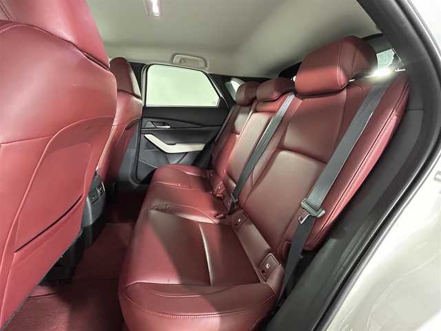 マツダ ＣＸ－３０ 佐賀県 2020(令2)年 8.7万km スノーフレイクホワイトパールマイカ 純正１０．２５インチナビ/（フルセグTV/CD/DVD/Bluetooth/USB/HDMI）/衝突被害軽減システム/ＢＯＺＥプレミアムサウンド/全方位カメラ/前後ドライブレコーダー/追従型クルーズコントロール/運転席パワーシート/レザーシート/シートヒーター/コーナーセンサー/ハンドルヒーター/ヘッドアップディスプレイ/パワーバックドア/シートポジションメモリ/レーダー/横滑り防止装置/盗難防止装置