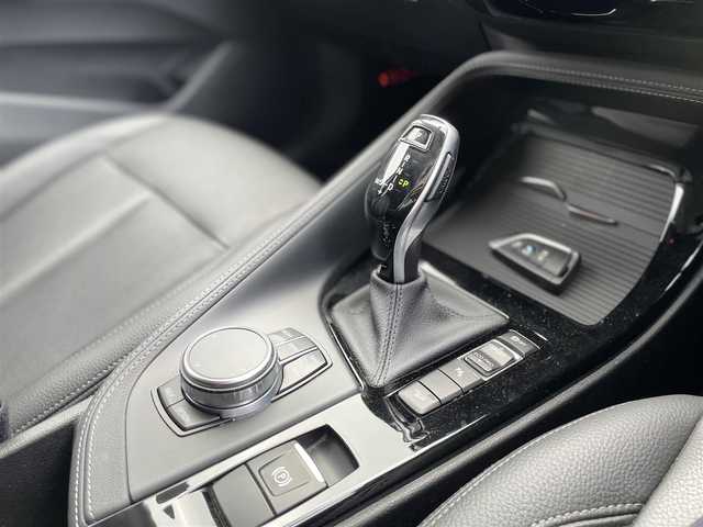 ＢＭＷ Ｘ１ xDrive 20i Xライン 栃木県 2018(平30)年 3.9万km ミネラルホワイト コンフォートアクセス/インテリジェントセーフティ/ヘッドアップディスプレイ/黒レザーシート /パワーシート /シートヒーター /ナビ/バックカメラ/ミラーETC/パークディスタンスコントロール/アクティブクルーズコントロール/ダウンヒルアシスト/パワーテールゲート/パーキングアシスト /ドライブレコーダー