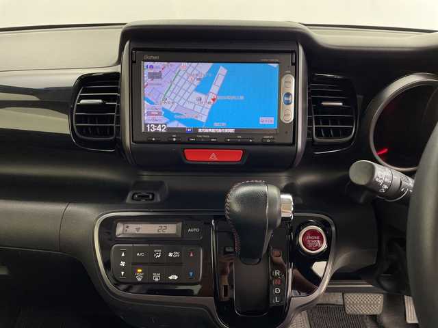ホンダ Ｎ ＢＯＸ カスタム G SSパッケージ 鹿児島県 2014(平26)年 11.1万km プレミアムホワイトパール 純正メモリナビ/（AM/FM/CD/DVD/ワンセグ）/バックカメラ/両側パワースライドドア/前後ドライブレコーダー/CTBA/ETC/革調シートカバー/純正AW14インチ/純正フロアマット/パワーウインドウ/パワーステアリング/スマートキー/スペアキー