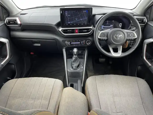 トヨタ ライズ Z 福井県 2021(令3)年 6.5万km ナチュラルベージュマイカM ４WD/純正９型ナビ　/型式：ＮＳＺＴ－Ｙ６８Ｔ /【AM/FM/CD/DVD/Bluetooth/フルセグTV】/全方位カメラ/ビルトインETC/シートヒーター（運転席/助手席）/オートライト/LEDヘッドライド/フロントフォグランプ/プッシュスタート/スマートキー/衝突軽減ブレーキ/クルーズコントロール（追従有）/レーンキープアシスト/社外シートカバー /前後コーナーセンサー