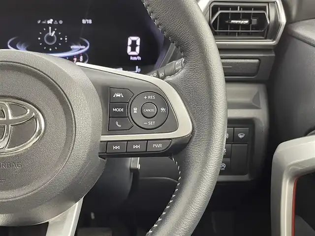 トヨタ ライズ Z 福井県 2021(令3)年 6.5万km ナチュラルベージュマイカM ４WD/純正９型ナビ　/型式：ＮＳＺＴ－Ｙ６８Ｔ /【AM/FM/CD/DVD/Bluetooth/フルセグTV】/全方位カメラ/ビルトインETC/シートヒーター（運転席/助手席）/オートライト/LEDヘッドライド/フロントフォグランプ/プッシュスタート/スマートキー/衝突軽減ブレーキ/クルーズコントロール（追従有）/レーンキープアシスト/社外シートカバー /前後コーナーセンサー