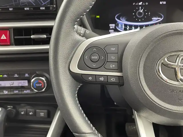 トヨタ ライズ Z 福井県 2021(令3)年 6.5万km ナチュラルベージュマイカM ４WD/純正９型ナビ　/型式：ＮＳＺＴ－Ｙ６８Ｔ /【AM/FM/CD/DVD/Bluetooth/フルセグTV】/全方位カメラ/ビルトインETC/シートヒーター（運転席/助手席）/オートライト/LEDヘッドライド/フロントフォグランプ/プッシュスタート/スマートキー/衝突軽減ブレーキ/クルーズコントロール（追従有）/レーンキープアシスト/社外シートカバー /前後コーナーセンサー