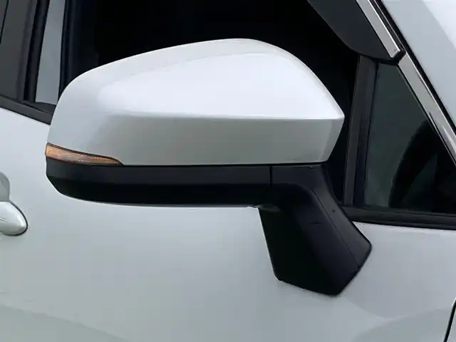 トヨタ カローラ クロス ハイブリッド Z 香川県 2023(令5)年 3.3万km プラチナホワイトパールマイカ トヨタセーフティーセンス/・プリクラッシュ/・ＬＴＡ/純正9インチナビ/バックカメラ/ハーフレザーシート/シートヒーター/パワーシート/パワーバックドア/革巻きステアリング/ステアリングリモコン/レーダークルーズ/ＢＳＭ/ＬＥＤライト/ＡＣ１００Ｖ/スマートキー