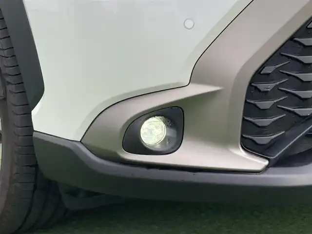 トヨタ カローラ クロス ハイブリッド Z 香川県 2023(令5)年 3.3万km プラチナホワイトパールマイカ トヨタセーフティーセンス/・プリクラッシュ/・ＬＴＡ/純正9インチナビ/バックカメラ/ハーフレザーシート/シートヒーター/パワーシート/パワーバックドア/革巻きステアリング/ステアリングリモコン/レーダークルーズ/ＢＳＭ/ＬＥＤライト/ＡＣ１００Ｖ/スマートキー