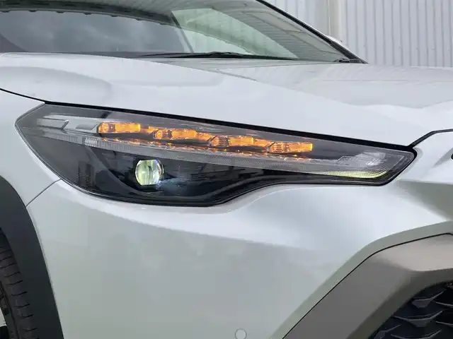 トヨタ カローラ クロス ハイブリッド Z 香川県 2023(令5)年 3.3万km プラチナホワイトパールマイカ トヨタセーフティーセンス/・プリクラッシュ/・ＬＴＡ/純正9インチナビ/バックカメラ/ハーフレザーシート/シートヒーター/パワーシート/パワーバックドア/革巻きステアリング/ステアリングリモコン/レーダークルーズ/ＢＳＭ/ＬＥＤライト/ＡＣ１００Ｖ/スマートキー