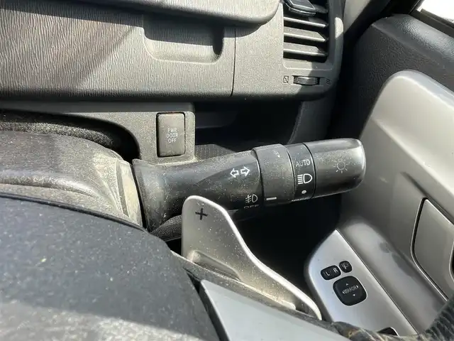 トヨタ ヴォクシー ZS 千葉県 2010(平22)年 10.4万km ブラック ユーザー買取車両/社外ナビ(AVN-LS01W)/・フルセグ/BT/DVD/CD/両側パワースライドドア/ETC/純正フロアマット/純正16インチAW