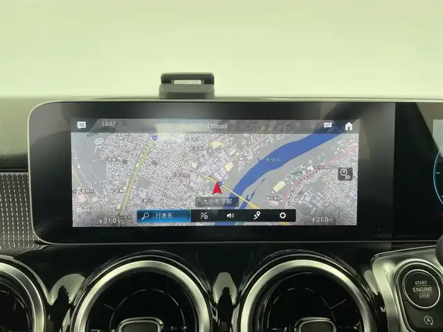 メルセデス・ベンツ ＧＬＢ２００ｄ 大分県 2020(令2)年 5.3万km デジタルホワイト アクティブレーンキーピングアシスト/アクティブブレーキアシスト/ブラインドスポットアシスト/レーダークルーズコントロール/スライディングルーフ/純正ナビ/(AM/FM/TV/USB/BT)/全方位カメラ/前方ドライブレコーダー/前席パワーシート/（ポジションメモリー付き）/前席シートヒーター/電動リアゲート/7人乗り/プッシュスタート/スマートキー/オートライト/LEDヘッドライト/純正フロアマット/純正20インチアルミホイール/保証書・取扱説明書