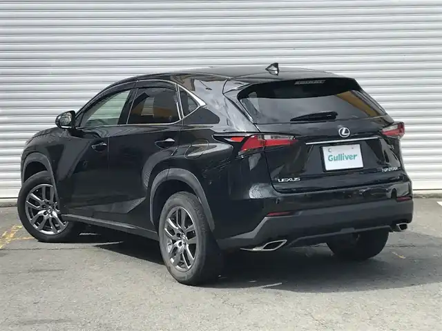 レクサス ＮＸ 200t Iパッケージ 和歌山県 2016(平28)年 8万km グラファイトブラックガラスフレーク 純正メモリナビ/　TV/BT/DVD/FM/AM/アラウンドビューモニター/L tex(合皮）シート/サンルーフ/運転席＆助手席/ シートヒーター＆パワーシート/ステアリングヒーター/プリクラッシュセーフティー/ブラインドスポットモニター/レーダークルーズコントロール/コーナーセンサー/純正18インチアルミホイール/オートライト/オートハイビーム/角形3眼LEDヘッドライト/LEDフォグランプ/ETC車載器/スペアキーX1（カードキー）/プッシュスタート/取扱説明書/保証書