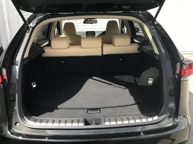 レクサス ＮＸ 200t Iパッケージ 和歌山県 2016(平28)年 8万km グラファイトブラックガラスフレーク 純正メモリナビ/　TV/BT/DVD/FM/AM/アラウンドビューモニター/L tex(合皮）シート/サンルーフ/運転席＆助手席/ シートヒーター＆パワーシート/ステアリングヒーター/プリクラッシュセーフティー/ブラインドスポットモニター/レーダークルーズコントロール/コーナーセンサー/純正18インチアルミホイール/オートライト/オートハイビーム/角形3眼LEDヘッドライト/LEDフォグランプ/ETC車載器/スペアキーX1（カードキー）/プッシュスタート/取扱説明書/保証書