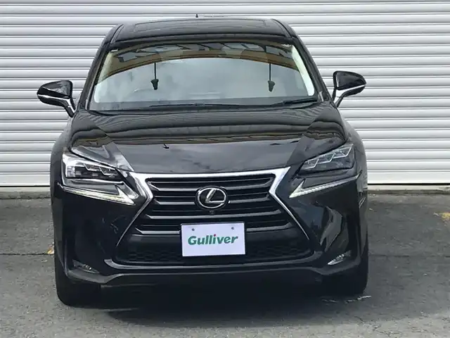 レクサス ＮＸ 200t Iパッケージ 和歌山県 2016(平28)年 8万km グラファイトブラックガラスフレーク 純正メモリナビ/　TV/BT/DVD/FM/AM/アラウンドビューモニター/L tex(合皮）シート/サンルーフ/運転席＆助手席/ シートヒーター＆パワーシート/ステアリングヒーター/プリクラッシュセーフティー/ブラインドスポットモニター/レーダークルーズコントロール/コーナーセンサー/純正18インチアルミホイール/オートライト/オートハイビーム/角形3眼LEDヘッドライト/LEDフォグランプ/ETC車載器/スペアキーX1（カードキー）/プッシュスタート/取扱説明書/保証書