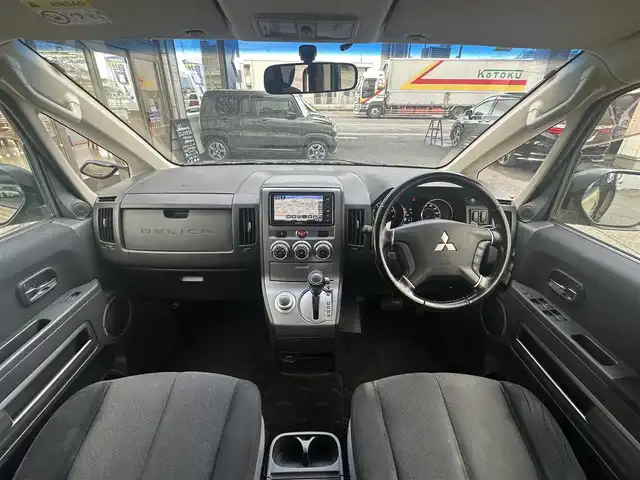 三菱 デリカＤ：５ G－Power package 滋賀県 2012(平24)年 12.8万km ベージュ (株)IDOMが運営する【じしゃロン草津店】の自社ローン専用車両になりますこちらは現金またはオートローンご利用時の価格です。自社ローンご希望の方は別途その旨お申付け下さい