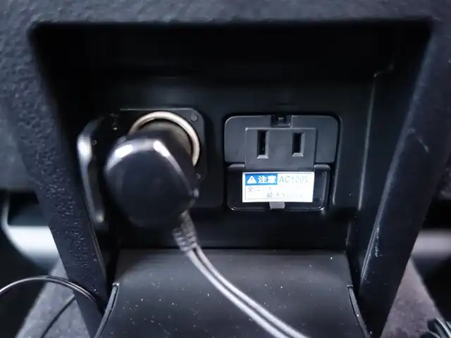 トヨタ ＭＩＲＡＩ 静岡県 2016(平28)年 3.4万km ピュアブルーメタリック 2トーン 水素自動車/法人ワンオーナー／禁煙車/車検R9年2月25日/トヨタセーフティセンス/　・プリクラッシュセーフティ/　・レーダークルーズコントロール/　・レーンキープシスト/　・オートマチックハイビーム/BSM/クリアランスソナー／バックソナー/純正9インチSDナビ（DSZT-YB4Y）/　CD/DVD/SD/BT/USB/VTR/フルセグTV/バックカメラ/ビルトインETC/前方ドライブレコーダー（DC-DR410）/置くだけ充電/前席パワーシート／運転席シートメモリー/前席シートヒーター/プッシュスタート／スマートキー/LEDヘッドライト/取扱説明書／保証書/純正フロアマット／ドアバイザー