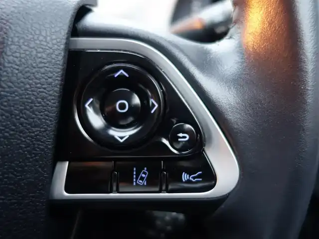 トヨタ ＭＩＲＡＩ 静岡県 2016(平28)年 3.4万km ピュアブルーメタリック 2トーン 水素自動車/法人ワンオーナー／禁煙車/車検R9年2月25日/トヨタセーフティセンス/　・プリクラッシュセーフティ/　・レーダークルーズコントロール/　・レーンキープシスト/　・オートマチックハイビーム/BSM/クリアランスソナー／バックソナー/純正9インチSDナビ（DSZT-YB4Y）/　CD/DVD/SD/BT/USB/VTR/フルセグTV/バックカメラ/ビルトインETC/前方ドライブレコーダー（DC-DR410）/置くだけ充電/前席パワーシート／運転席シートメモリー/前席シートヒーター/プッシュスタート／スマートキー/LEDヘッドライト/取扱説明書／保証書/純正フロアマット／ドアバイザー