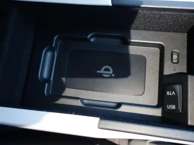 トヨタ ＭＩＲＡＩ 静岡県 2016(平28)年 3.4万km ピュアブルーメタリック 2トーン 水素自動車/法人ワンオーナー／禁煙車/車検R9年2月25日/トヨタセーフティセンス/　・プリクラッシュセーフティ/　・レーダークルーズコントロール/　・レーンキープシスト/　・オートマチックハイビーム/BSM/クリアランスソナー／バックソナー/純正9インチSDナビ（DSZT-YB4Y）/　CD/DVD/SD/BT/USB/VTR/フルセグTV/バックカメラ/ビルトインETC/前方ドライブレコーダー（DC-DR410）/置くだけ充電/前席パワーシート／運転席シートメモリー/前席シートヒーター/プッシュスタート／スマートキー/LEDヘッドライト/取扱説明書／保証書/純正フロアマット／ドアバイザー