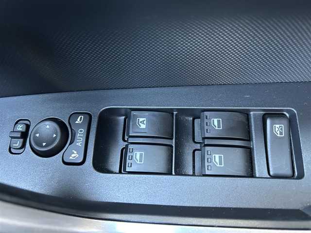 ダイハツ ロッキー プレミアム G HEV 長崎県 2022(令4)年 3.2万km レーザーブルークリスタルシャイン ・純正SDナビ（AM/FM/BT/CD/DVD/フルセグTV）/・スマートアシスト/・フロアマット/・BSM/・電子サイドブレーキ/・全方位モニター/・RCTA/・S-PDL/・ステアリングスイッチ/・ビルトインETC/・電格ウィンカーミラー/・追従クルーズコントロール/・前方ドライブレコーダー/・前席シートヒーター/・革調シートカバー