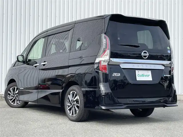 日産 セレナ e－パワー ハイウェイスター G 福岡県 2020(令2)年 5.2万km ダイヤモンドブラック プロパイロット/フリップダウンモニター/純正１０インチナビ（ＭＭ５２０Ｄ－Ｌ）/フルセグTV/CD/DVD/BD/SD/BT/AM/FM/全周囲カメラ/デジタルインナーミラー/衝突軽減/ＢＳＷ/両側パワースライドドア/ステアリングヒーター/前席シートヒーター/電動パーキング/ブレーキホールド/スマートキー/プッシュスタート