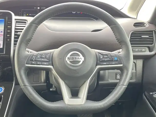 日産 セレナ e－パワー ハイウェイスター G 福岡県 2020(令2)年 5.2万km ダイヤモンドブラック プロパイロット/フリップダウンモニター/純正１０インチナビ（ＭＭ５２０Ｄ－Ｌ）/フルセグTV/CD/DVD/BD/SD/BT/AM/FM/全周囲カメラ/デジタルインナーミラー/衝突軽減/ＢＳＷ/両側パワースライドドア/ステアリングヒーター/前席シートヒーター/電動パーキング/ブレーキホールド/スマートキー/プッシュスタート