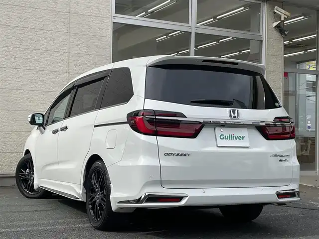 ホンダ オデッセイ ハイブリッド e:HEVアブソルート EX 埼玉県 2021(令3)年 3.9万km プラチナホワイトパール /ワンオーナー//純正10型メモリナビ//フルセグTV//全方位カメラ//フリップダウンモニター//CD/DVD/Bluetooth//両側パワースライドドア//パワーバックドア//アダプティブクルーズコントロール//ビルトインETC2.0//スマートキーx2//LEDヘッドライト/LEDフォグ//前2席パワーシート&シートヒータ//2ndシート オットマン//ハーフレザーシート//CMBS 衝突軽減ブレーキ//LKAS 車線維持支援システム//ブラインドスポットインフォメーション//W.サイド.カーテンエアバッグ//ABS/横滑り防止装置//アドバンスドルームミラー//オートライト//革巻きステアリング//プライバシーガラス//ドアバイザー//純正18インチAW//新車時保証書//取扱説明書//ナビ取説