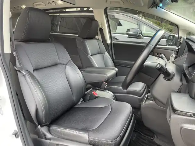 ホンダ オデッセイ ハイブリッド e:HEVアブソルート EX 埼玉県 2021(令3)年 3.9万km プラチナホワイトパール /ワンオーナー//純正10型メモリナビ//フルセグTV//全方位カメラ//フリップダウンモニター//CD/DVD/Bluetooth//両側パワースライドドア//パワーバックドア//アダプティブクルーズコントロール//ビルトインETC2.0//スマートキーx2//LEDヘッドライト/LEDフォグ//前2席パワーシート&シートヒータ//2ndシート オットマン//ハーフレザーシート//CMBS 衝突軽減ブレーキ//LKAS 車線維持支援システム//ブラインドスポットインフォメーション//W.サイド.カーテンエアバッグ//ABS/横滑り防止装置//アドバンスドルームミラー//オートライト//革巻きステアリング//プライバシーガラス//ドアバイザー//純正18インチAW//新車時保証書//取扱説明書//ナビ取説