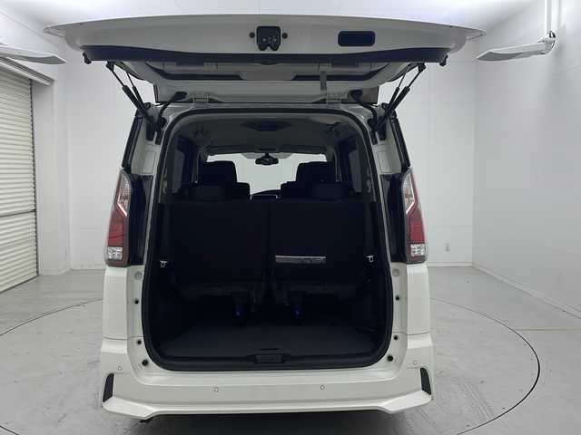 日産 セレナ 茨城県 2018(平30)年 4.8万km ブリリアントホワイトパール 2トーン 純正ナビ/・バックカメラ/・フルセグテレビ/・Bluetooth接続/クルーズコントロール/ETC/エアロパーツ/純正アルミホイール/コーナーセンサ/LEDヘッドライト/ABS/横滑り防止装置/盗難防止装置/オートライト/衝突被害軽減システム