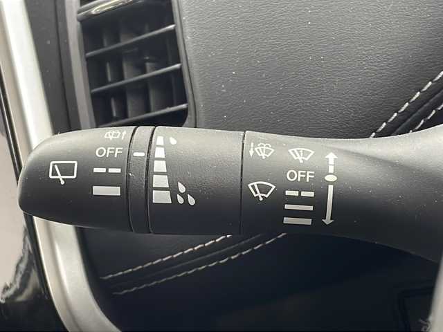 日産 セレナ 茨城県 2018(平30)年 4.8万km ブリリアントホワイトパール 2トーン 純正ナビ/・バックカメラ/・フルセグテレビ/・Bluetooth接続/クルーズコントロール/ETC/エアロパーツ/純正アルミホイール/コーナーセンサ/LEDヘッドライト/ABS/横滑り防止装置/盗難防止装置/オートライト/衝突被害軽減システム