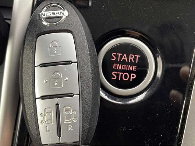 日産 セレナ 茨城県 2018(平30)年 4.8万km ブリリアントホワイトパール 2トーン 純正ナビ/・バックカメラ/・フルセグテレビ/・Bluetooth接続/クルーズコントロール/ETC/エアロパーツ/純正アルミホイール/コーナーセンサ/LEDヘッドライト/ABS/横滑り防止装置/盗難防止装置/オートライト/衝突被害軽減システム