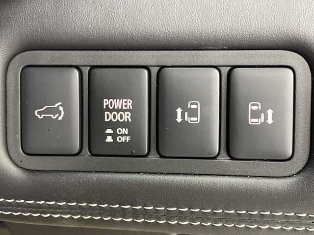 三菱 デリカＤ：５ シャモニー 福島県 2025(令7)年 0.1千km グラファイトグレーメタリック/ブラックマイカ /登録済未使用車　//４ＷＤ　//全方位カメラ　//両側パワースライドドア　//アダプティブクルーズコントロール　//衝突被害軽減ブレーキ　//ステアリングヒーター　//ブラインドスポットモニター　//１００Ｖ電源　//ＬＥＤヘッドライト//パワーシート(Dのみ)//シートヒーター//オートハイビーム//取扱説明書//保証書