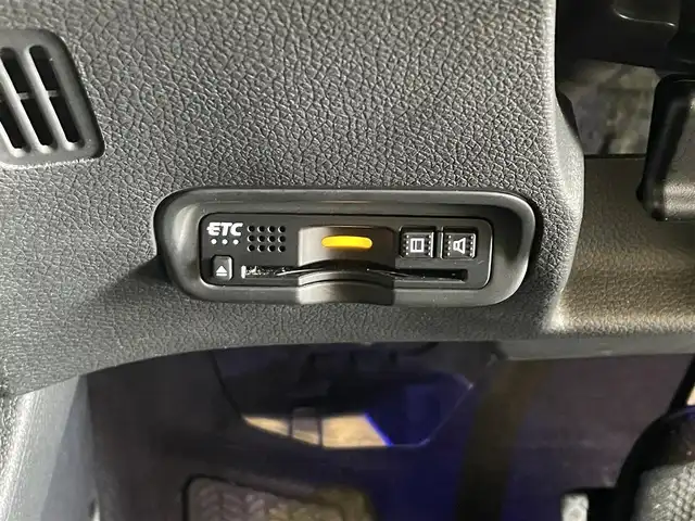 ホンダ ヴェゼル ハイブリッド モデューロ X ホンダセンシング 岩手県 2021(令3)年 3.3万km プラチナホワイトパール ワンオーナー/４WD/専用グリル・エアロバンパー/専用サスペンション/専用スポーティシート/ホンダセンシング/衝突軽減ブレーキ/路外逸脱抑制機能/アダプティブクルーズコントロール/車線維持支援機能/標識認識機能/先行車発信お知らせ機能/誤発進抑制機能/横滑り防止装置/シートヒーター/ワイパーデアイサー/純正ナビ/フルセグTV/ステアリングスイッチ/バックカメラ/ドライブレコーダー/ETC/LEDヘッドライト/LEDフォグライト/純正１７インチアルミホイール