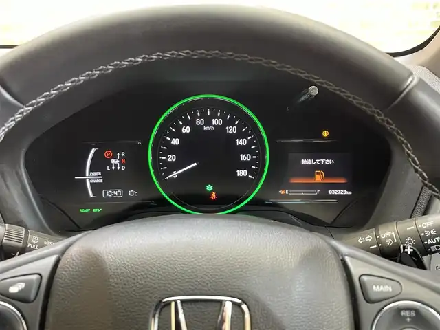 ホンダ ヴェゼル ハイブリッド モデューロ X ホンダセンシング 岩手県 2021(令3)年 3.3万km プラチナホワイトパール ワンオーナー/４WD/専用グリル・エアロバンパー/専用サスペンション/専用スポーティシート/ホンダセンシング/衝突軽減ブレーキ/路外逸脱抑制機能/アダプティブクルーズコントロール/車線維持支援機能/標識認識機能/先行車発信お知らせ機能/誤発進抑制機能/横滑り防止装置/シートヒーター/ワイパーデアイサー/純正ナビ/フルセグTV/ステアリングスイッチ/バックカメラ/ドライブレコーダー/ETC/LEDヘッドライト/LEDフォグライト/純正１７インチアルミホイール