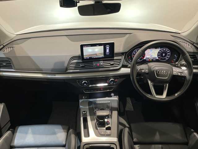 アウディ Ｑ５ ブラックエディション 新潟県 2018(平30)年 4万km グレイシアホワイトメタリック 限定250台/特別装備/・シングルフレームグリル/・フロントリップスポイラー/・エアインレット/・ウインドウモールディング/・サイドシル/・リヤディフューザー/・ブラックルーフレール/・エクステリアミラーハイグロスブラック/・マルチカラーアンビエントライティング/・20インチアルミホイール/・ブラックレザーシート/マトリクスLEDヘッドライト/バーチャルコックピット/全周囲カメラ/アウディサイドアシスト/アウディプレセンスリヤ/MMIナビゲーション/・フルセグ/CD/DVD/BT/AUX/USB/リアビューカメラ/アダプティブクルーズコントロール/パークアシスト/シートヒーター/ETC2.0