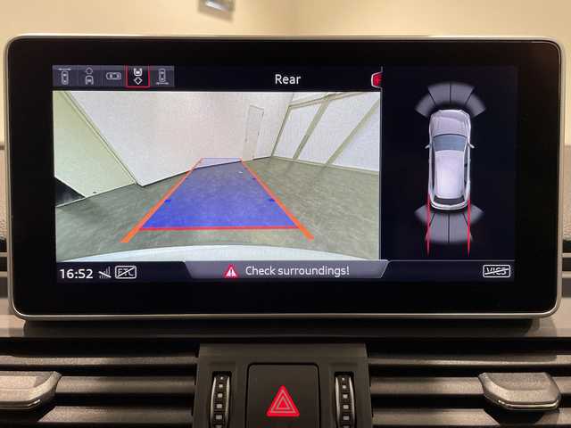 アウディ Ｑ５ ブラックエディション 新潟県 2018(平30)年 4万km グレイシアホワイトメタリック 限定250台/特別装備/・シングルフレームグリル/・フロントリップスポイラー/・エアインレット/・ウインドウモールディング/・サイドシル/・リヤディフューザー/・ブラックルーフレール/・エクステリアミラーハイグロスブラック/・マルチカラーアンビエントライティング/・20インチアルミホイール/・ブラックレザーシート/マトリクスLEDヘッドライト/バーチャルコックピット/全周囲カメラ/アウディサイドアシスト/アウディプレセンスリヤ/MMIナビゲーション/・フルセグ/CD/DVD/BT/AUX/USB/リアビューカメラ/アダプティブクルーズコントロール/パークアシスト/シートヒーター/ETC2.0