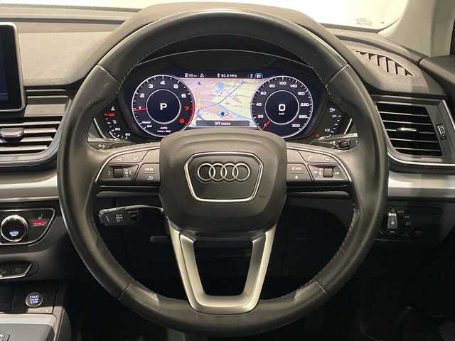 アウディ Ｑ５ ブラックエディション 新潟県 2018(平30)年 4万km グレイシアホワイトメタリック 限定250台/特別装備/・シングルフレームグリル/・フロントリップスポイラー/・エアインレット/・ウインドウモールディング/・サイドシル/・リヤディフューザー/・ブラックルーフレール/・エクステリアミラーハイグロスブラック/・マルチカラーアンビエントライティング/・20インチアルミホイール/・ブラックレザーシート/マトリクスLEDヘッドライト/バーチャルコックピット/全周囲カメラ/アウディサイドアシスト/アウディプレセンスリヤ/MMIナビゲーション/・フルセグ/CD/DVD/BT/AUX/USB/リアビューカメラ/アダプティブクルーズコントロール/パークアシスト/シートヒーター/ETC2.0