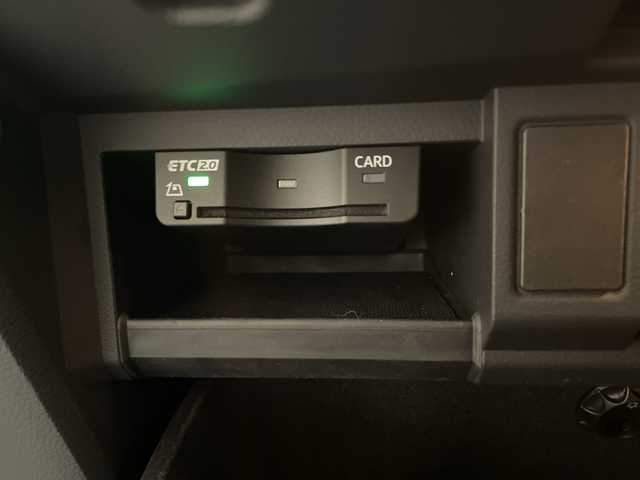 アウディ Ｑ５ ブラックエディション 新潟県 2018(平30)年 4万km グレイシアホワイトメタリック 限定250台/特別装備/・シングルフレームグリル/・フロントリップスポイラー/・エアインレット/・ウインドウモールディング/・サイドシル/・リヤディフューザー/・ブラックルーフレール/・エクステリアミラーハイグロスブラック/・マルチカラーアンビエントライティング/・20インチアルミホイール/・ブラックレザーシート/マトリクスLEDヘッドライト/バーチャルコックピット/全周囲カメラ/アウディサイドアシスト/アウディプレセンスリヤ/MMIナビゲーション/・フルセグ/CD/DVD/BT/AUX/USB/リアビューカメラ/アダプティブクルーズコントロール/パークアシスト/シートヒーター/ETC2.0