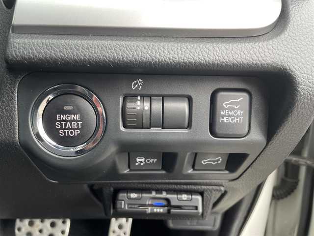 スバル フォレスター 2．0XT アイサイト 青森県 2014(平26)年 7万km サテンホワイトパール 4WD/純正ナビ/（AM/FM/CD/DVD/Bluetooth/TV）/バックモニター/ドライブレコーダー/レーダークルーズコントロール/ビルトインＥＴＣ/アイサイト/衝突被害軽減ブレーキ/レーンキープアシスト/HIDヘッドライト/フォグランプ/オートライト/プッシュスタート/スマートキー/スペアキー/ハーフレザーシート/パワーシート/前席シートヒーター/純正フロアマット/純正18インチアルミホイール/コーナーセンサー/パドルシフト/電動リアゲート
