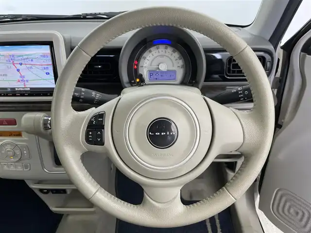 スズキ ラパン モード 富山県 2020(令2)年 6.1万km フォーンベージュメタリック/ホワイト2トーンルーフ 社外８型ナビ（AM/FM/CD/DVD/USB/BT)/フルセグTV/アラウンドビューモニター/衝突被害軽減ブレーキ/クリアランスソナー/前席シートヒーター/ステアリングスイッチ/革巻きステアリング/ビルトインＥＴＣ/純正フロアマット/純正ドアバイザー/ラパン専用ホイールキャップ/シートカバー/スマートキー×２/プッシュスタート/アイドリングストップ