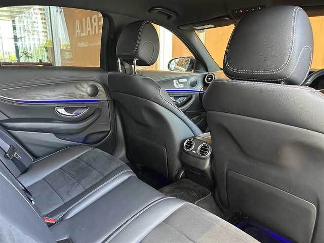 メルセデス・ベンツ Ｅ２２０ｄ アバンギャルド スポーツ 宮城県 2016(平28)年 6.5万km カバンサイトブルー AMGライン/レーダーセーフティパッケージ/COMANDシステムHDDナビゲーションシステム/フルセグTV/360°カメラシステム/ハーフレザーシート/シートヒーター/メモリ機能付きパワーシート/マルチビームLEDヘッドライト/オートライト/オートマチックハイビーム/キーレスゴー/アンビエントライト/19インチAW/ETC2.0車載器/パナメリカーナグリル/AppleCarPlay/AndroidAuto