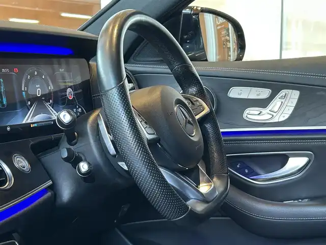メルセデス・ベンツ Ｅ２２０ｄ アバンギャルド スポーツ 宮城県 2016(平28)年 6.5万km カバンサイトブルー AMGライン/レーダーセーフティパッケージ/COMANDシステムHDDナビゲーションシステム/フルセグTV/360°カメラシステム/ハーフレザーシート/シートヒーター/メモリ機能付きパワーシート/マルチビームLEDヘッドライト/オートライト/オートマチックハイビーム/キーレスゴー/アンビエントライト/19インチAW/ETC2.0車載器/パナメリカーナグリル/AppleCarPlay/AndroidAuto