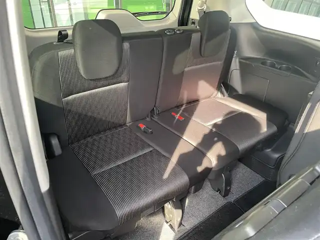 日産 セレナ e－パワー ハイウェイスター V 和歌山県 2020(令2)年 6.7万km ダイヤモンドブラック 純正7インチナビ（MJ320D-W）/フルセグTV/（BT/CD/DVD/AM/FM/USB)/全方位カメラ/プロパイロット/エマージェンシーブレーキ/レーンディパーチャーアラート/ブラインドスポットモニター/横滑り防止/オートライト/前後コーナーセンサー/フリップダウンモニター/前方ドライブレコーダー/ビルトインETC/両側パワースライド/ハンズフリーオートスライド/ステアリングリモコン/純正15インチアルミ/プッシュスタート/電格ミラー