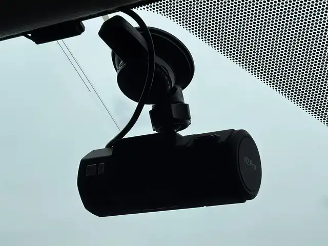 トヨタ ヴォクシー ZS 煌Ⅱ 大分県 2016(平28)年 9.2万km ブラック ・社外ナビ(CD.DVD.SD.BT)/・バックカメラ/・フルセグテレビ/・フリップダウンモニター/・プリクラッシュセーフティ/・ドライブレコーダー/・ETC/・ウォークスルー/・オートハイビーム/・ステアリングリモコン