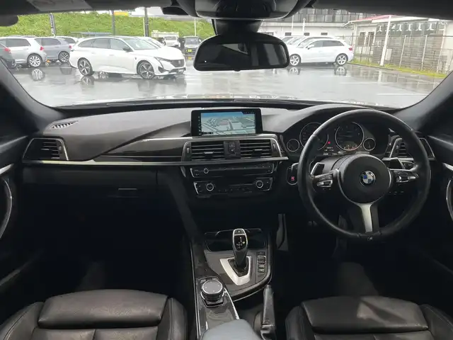 ＢＭＷ ３２０ｉ グランツーリスモ Mスポーツ 静岡県 2018(平30)年 4.6万km アルピンホワイトⅢ 純正ナビ/（CD/CDチェンジャー/AUX/USB入力端子）/Bluetooth接続/バックカメラ・サイドカメラ/ETC/クルーズコントロール/前席パワーシート/シートヒーター/ドライブレコーダー/レーンキープアシスト/レザーシート/パーキングアシスト/アイドリングストップ