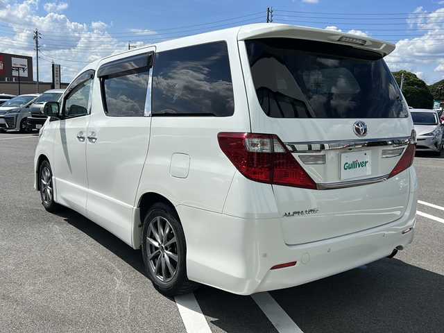 トヨタ アルファード 240S タイプゴールド 岐阜県 2013(平25)年 17.5万km ホワイトパールクリスタルシャイン 登録時176947km/純正８インチナビ/フルテレビ/オットマン/両側パワースライドドア/バックカメラ/コーナーセンサー前後/クルーズコントロール/プッシュスタート/スマートキー/スペアキー/ETC/ウィンカーミラー/フォグランプ/USB入力端子/純正フロアマット