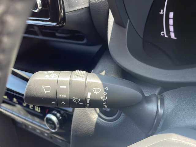 トヨタ ヤリスクロス Z 青森県 2024(令6)年 0.1万km シルバーメタリック 4WD/寒冷地仕様/ワンオーナー/純正8インチディスプレイオーディオナビ/パノラミックビューモニター/合皮コンビシート/運転席パワーシート/前席シートヒーター/セーフティセンス/プリクラッシュセーフティ/レーダークルーズコントロール/レーンディパーチャーアラート/オートマチックハイビーム/レーントレーシングアシスト/ブラインドスポットモニター/ステアリングヒーター/ワイパーデアイサー/ビルトインETC/LEDヘッドライト/純正18インチアルミ/スペアキー/保証書・取説書