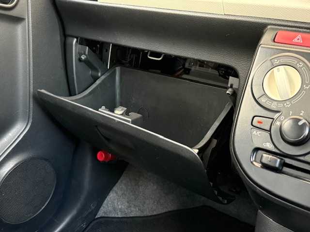 スズキ アルト L 大阪府 2017(平29)年 6.1万km スペリアホワイト /社外ナビ【NR-MZ20】//Bluetooth/SD/CD/ラジオ//シートヒーター//ドライブレコーダー//ETC//アイドリングストップ//横滑り防止