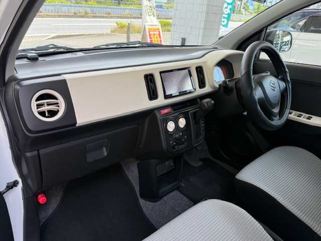 スズキ アルト L 大阪府 2017(平29)年 6.1万km スペリアホワイト /社外ナビ【NR-MZ20】//Bluetooth/SD/CD/ラジオ//シートヒーター//ドライブレコーダー//ETC//アイドリングストップ//横滑り防止