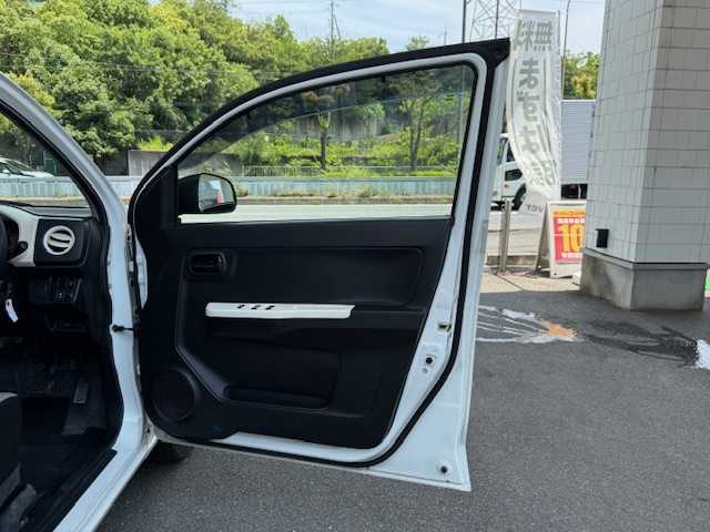 スズキ アルト L 大阪府 2017(平29)年 6.1万km スペリアホワイト /社外ナビ【NR-MZ20】//Bluetooth/SD/CD/ラジオ//シートヒーター//ドライブレコーダー//ETC//アイドリングストップ//横滑り防止